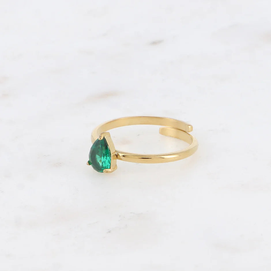 Green Holly Ring