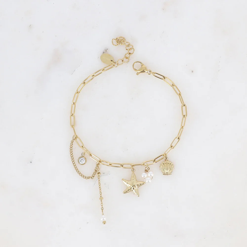 White Seahsell Charm Bracelet