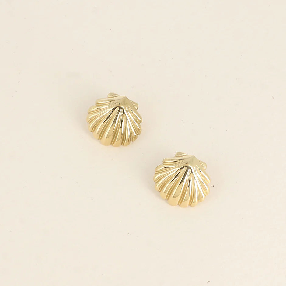 Seashell Stud Earring