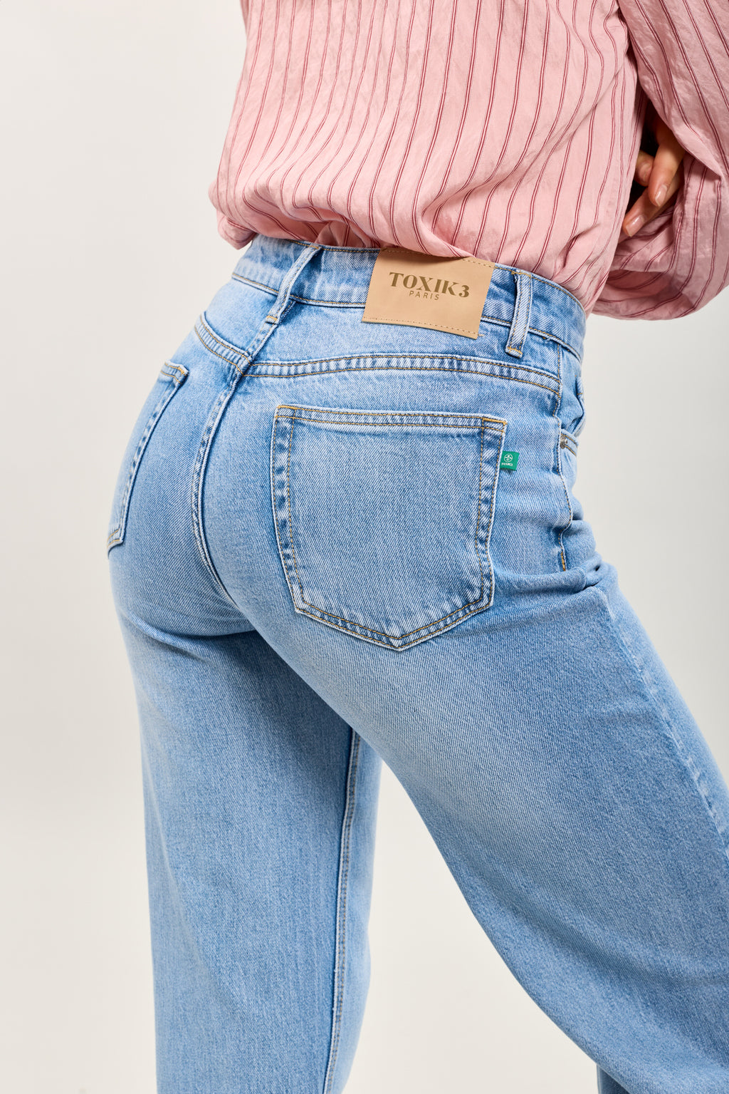 Light Wash Straight Leg Jeans